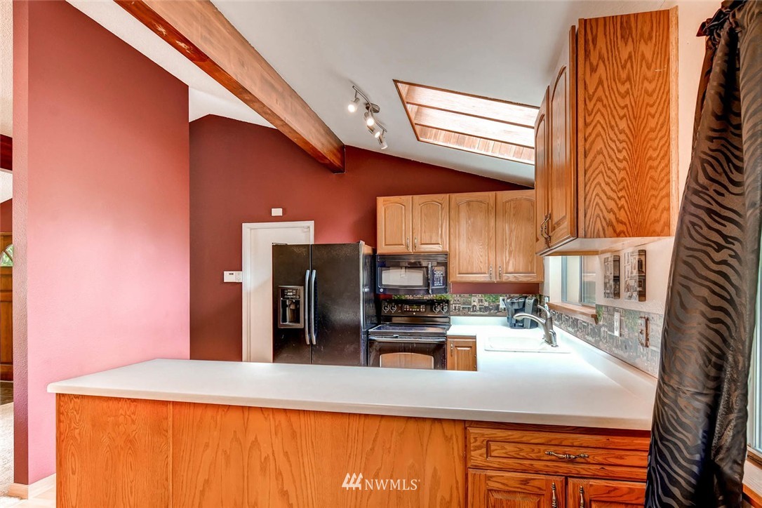 17831 145th Avenue Southeast Renton, WA 98058 - Photo 9 of 25 Gallery Image 9