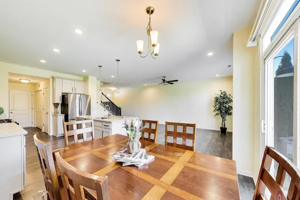 $442,000 | 4152 Calder Lane, Aurora, IL 60504