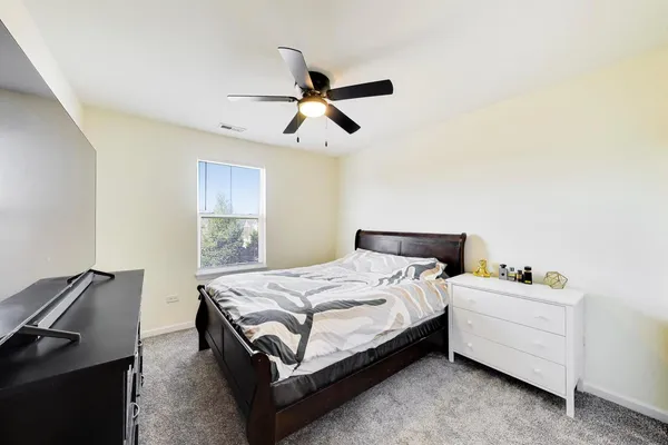 $442,000 | 4152 Calder Lane, Aurora, IL 60504