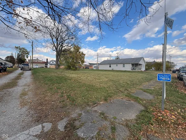 $6,900 | 1324 South C Street, Elwood, IN 46036