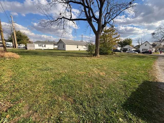 $6,900 | 1324 South C Street, Elwood, IN 46036