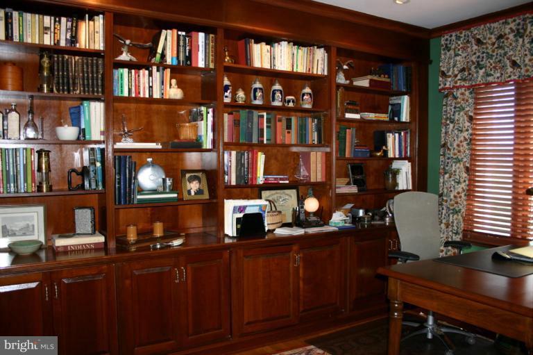 2525 Carrollton Road Annapolis, MD 21403 - Photo 2 of 29 Library with Built-in Cherry Cabinetry