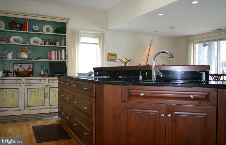 2525 Carrollton Road Annapolis, MD 21403 - Photo 6 of 29 Kitchen W/Exquisite Appointments