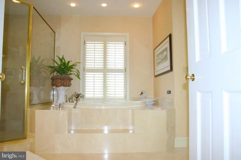 2525 Carrollton Road Annapolis, MD 21403 - Photo 7 of 29 Master Bath W/Marble Tile