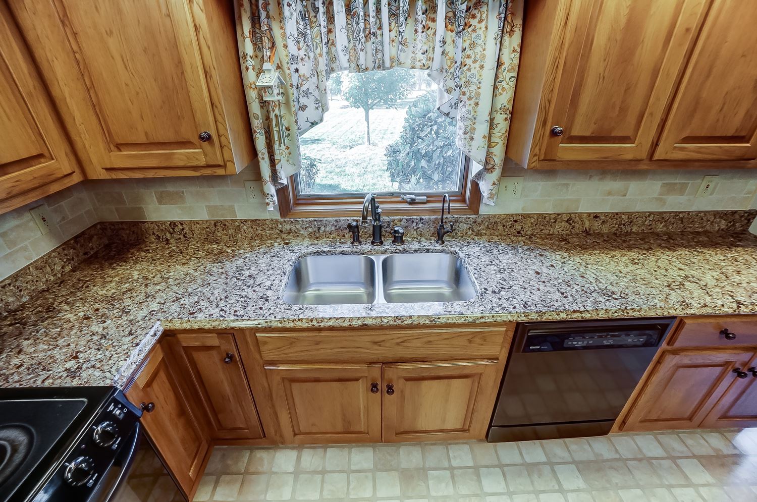 10435 Oak Trail Road Fort Wayne, IN 46845 - Photo 16 of 34 Gallery Image 16