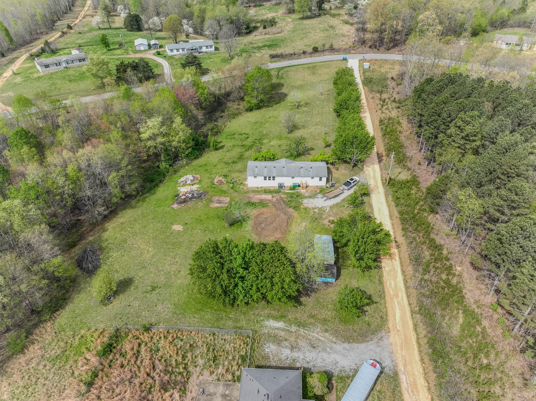 1648 Little Fish Trap Road Lawrenceburg, TN 38464 - Photo 2 of 33