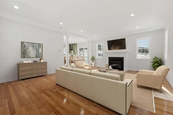 $1,399,999 | 2 Clover Glen Circle, Shrewsbury, MA 01545