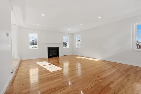 $1,399,999 | 2 Clover Glen Circle, Shrewsbury, MA 01545