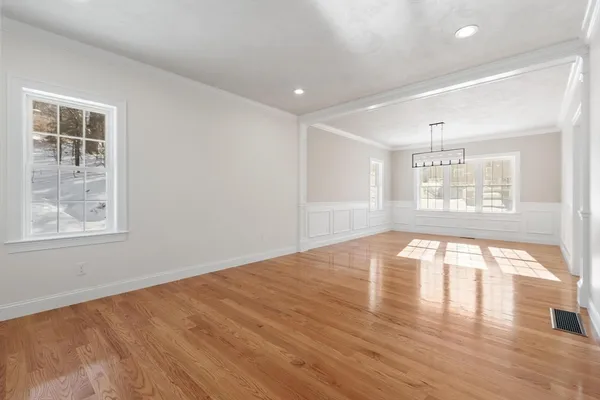 $1,399,999 | 2 Clover Glen Circle, Shrewsbury, MA 01545