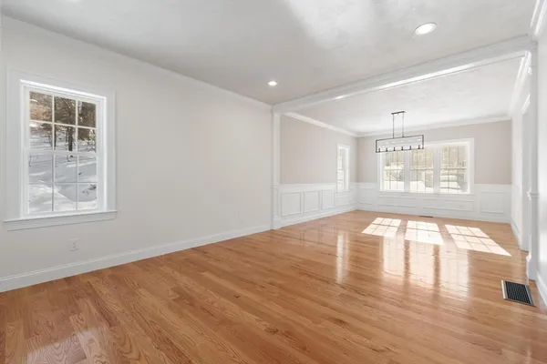 $1,399,999 | 2 Clover Glen Circle, Shrewsbury, MA 01545