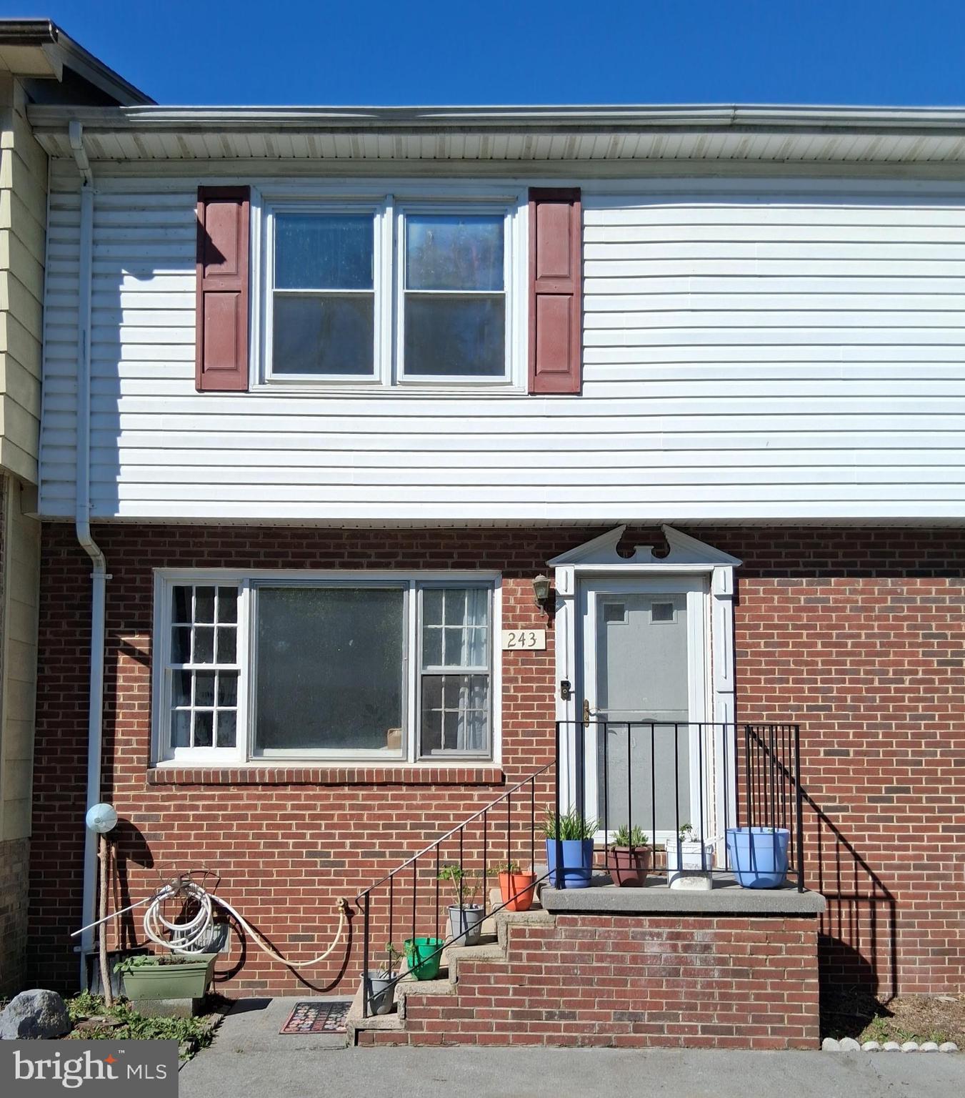 243 Brunswick Road Stephens City, VA 22655 - Photo 1 of 24 Front entrance