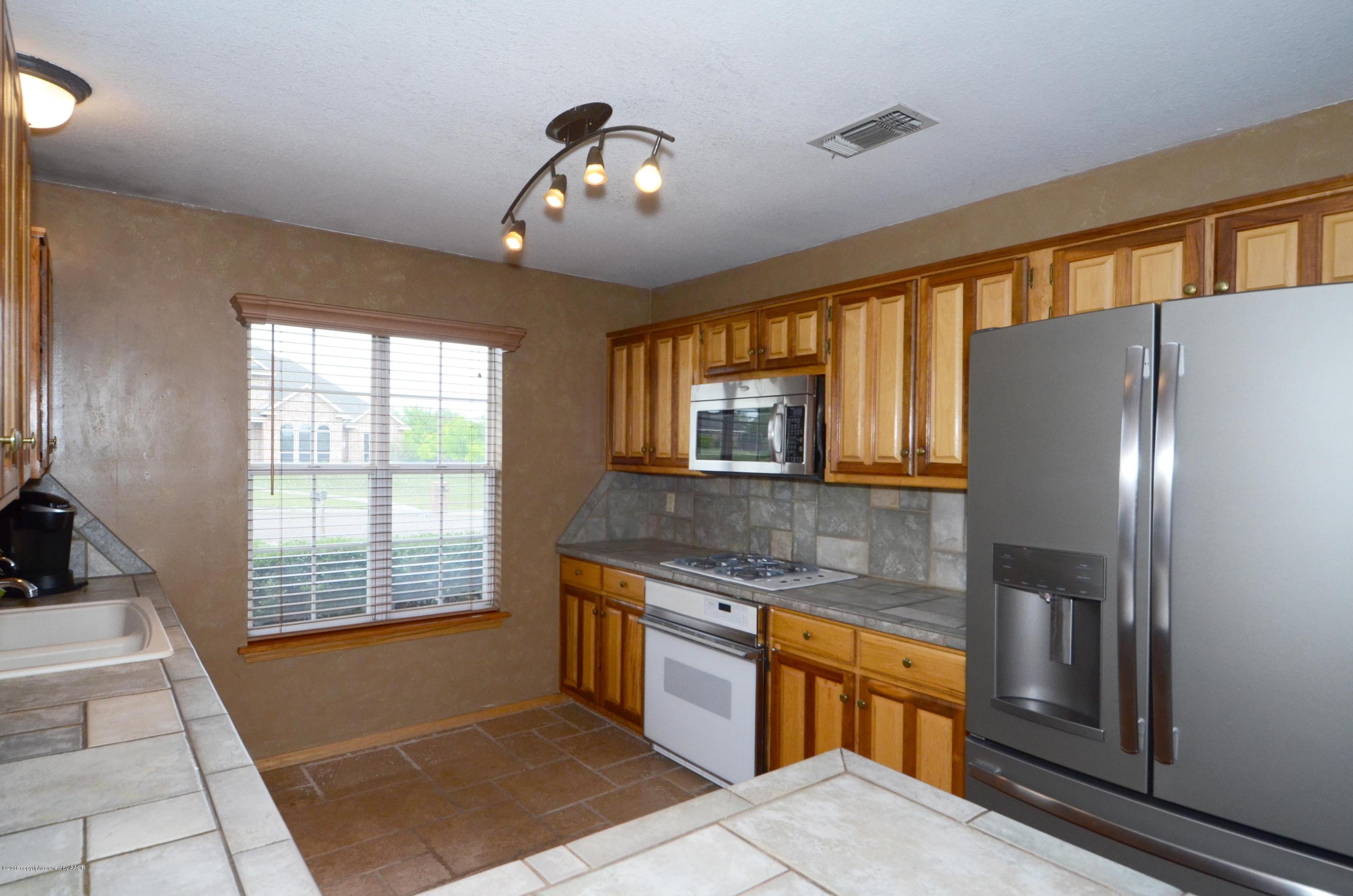 4219 Catalpa Lane Amarillo, TX 79110 - Photo 11 of 27 11 Kitchen 2
