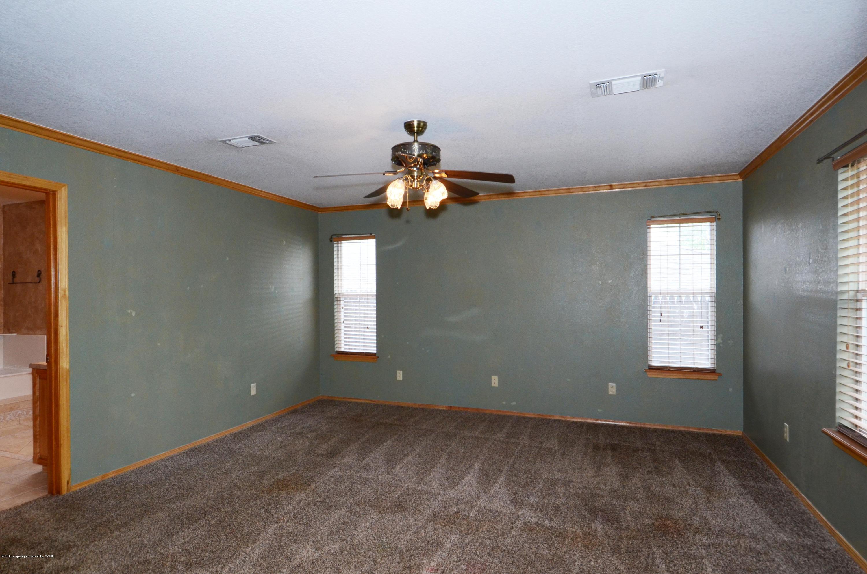 4219 Catalpa Lane Amarillo, TX 79110 - Photo 21 of 27 20 Master Bedroom