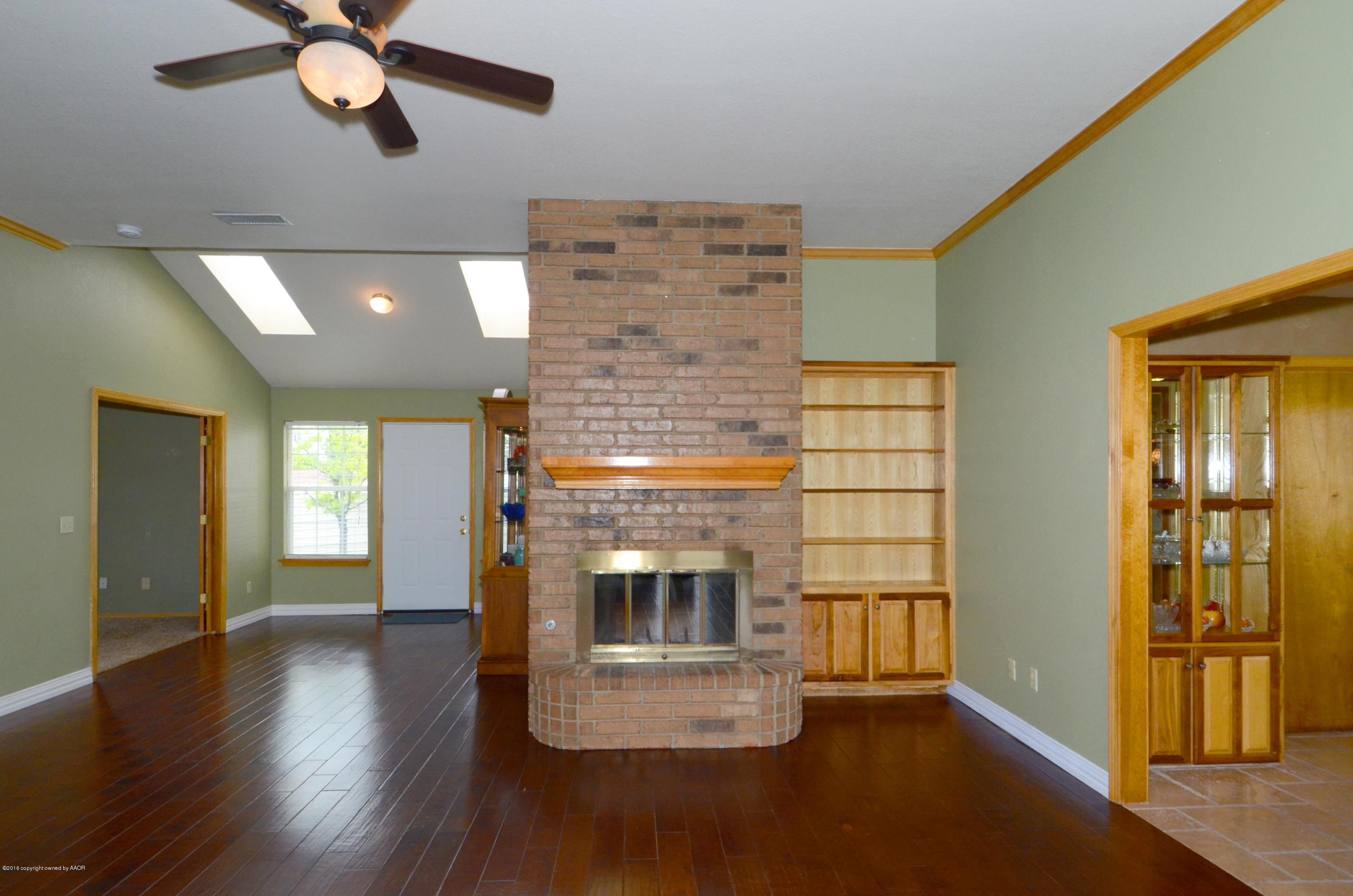 4219 Catalpa Lane Amarillo, TX 79110 - Photo 7 of 27 07 Fireplace
