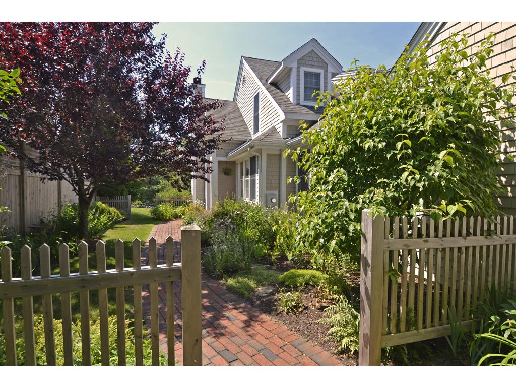 27 Old Bay Road New Castle, NH 03854 - Photo 1 of 35 Gallery Image 1