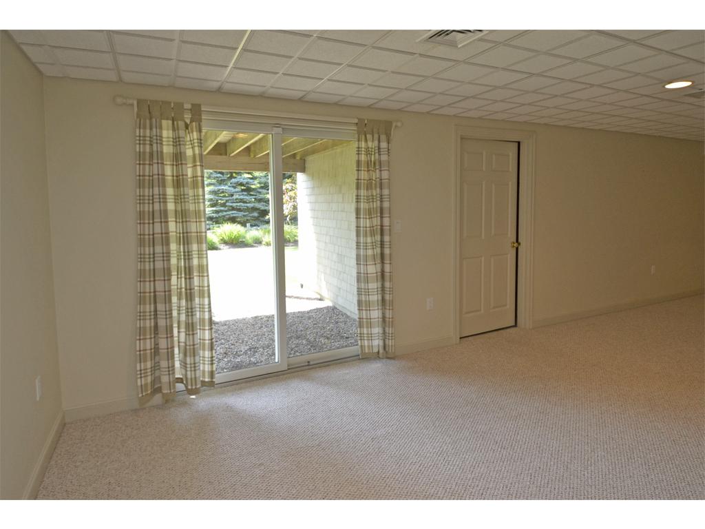 27 Old Bay Road New Castle, NH 03854 - Photo 22 of 35 Gallery Image 22