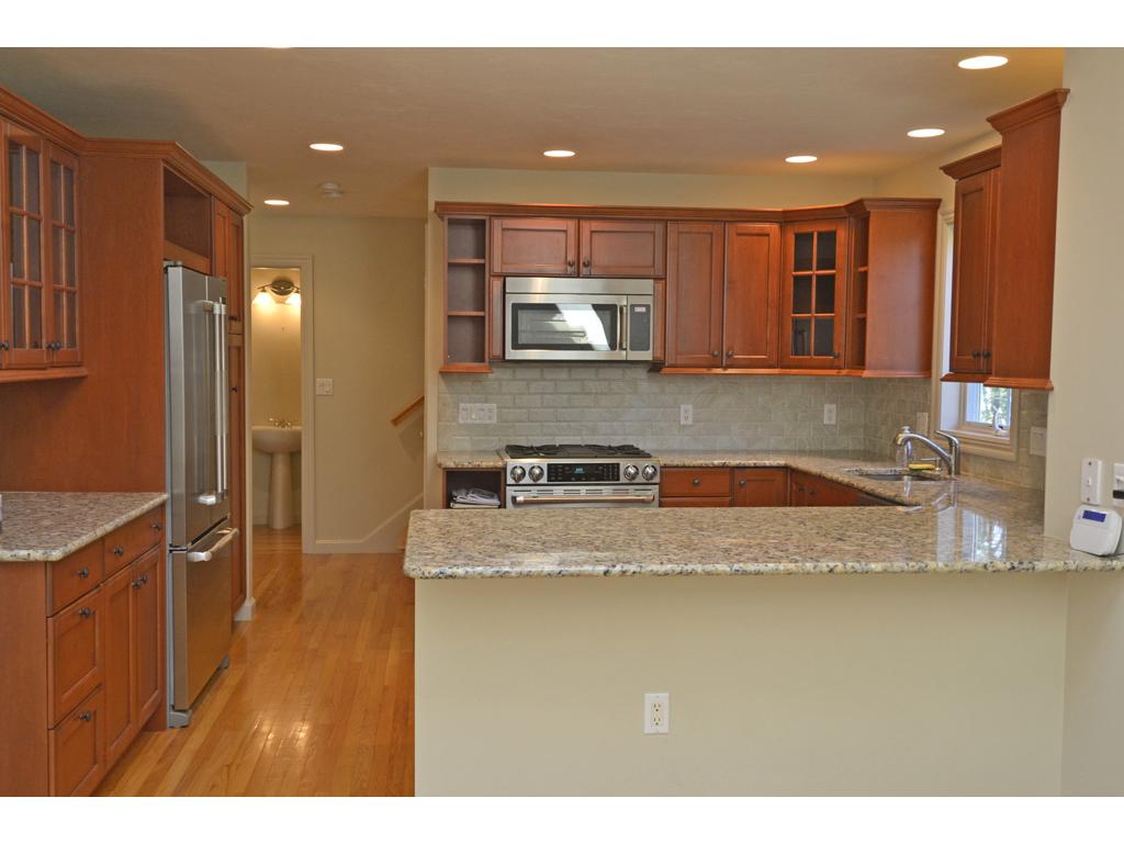 27 Old Bay Road New Castle, NH 03854 - Photo 4 of 35 Gallery Image 4