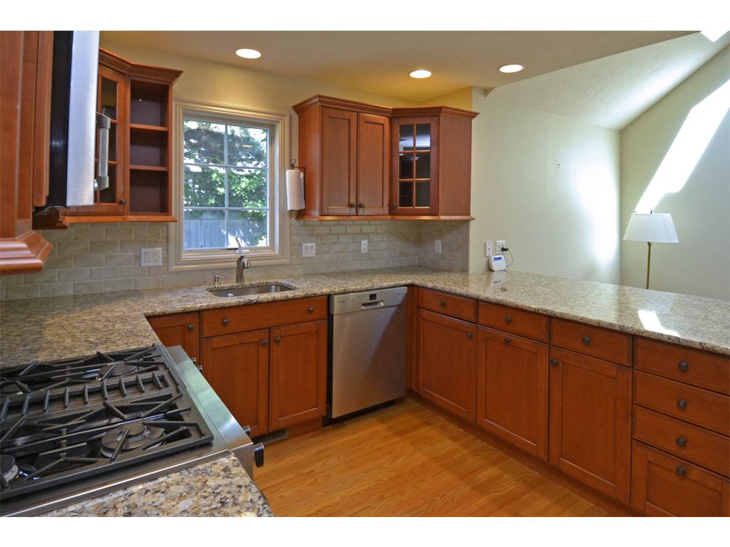 27 Old Bay Road New Castle, NH 03854 - Photo 5 of 35 Gallery Image 5