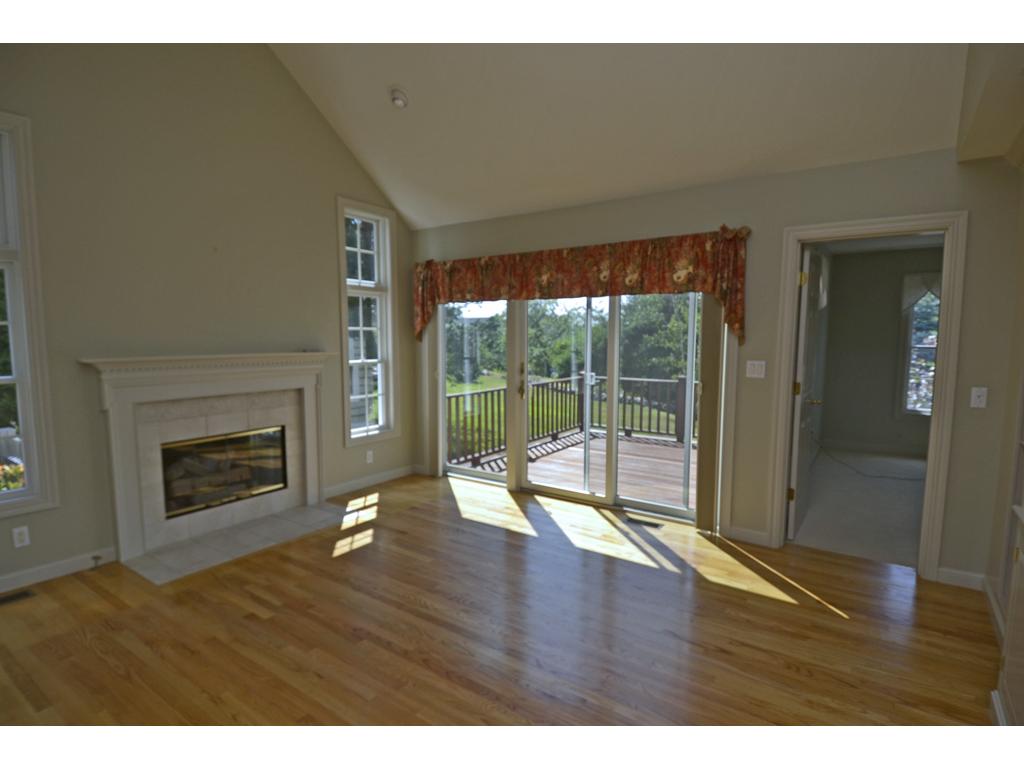 27 Old Bay Road New Castle, NH 03854 - Photo 7 of 35 Gallery Image 7