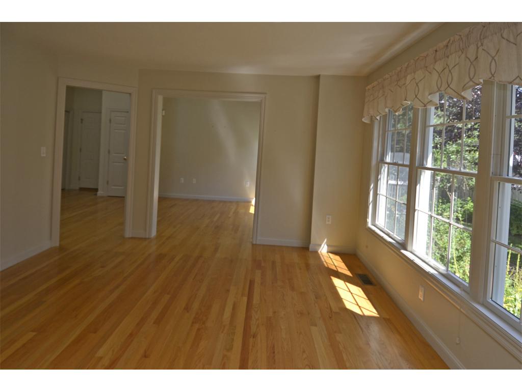 27 Old Bay Road New Castle, NH 03854 - Photo 9 of 35 Gallery Image 9