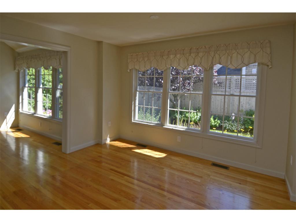 27 Old Bay Road New Castle, NH 03854 - Photo 10 of 35 Gallery Image 10