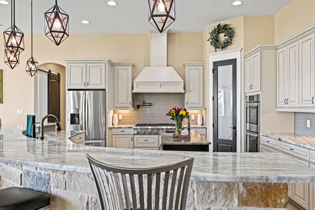 $2,195,000 | 273 Admiral Heights Boulevard, Fredericksburg, TX 78624