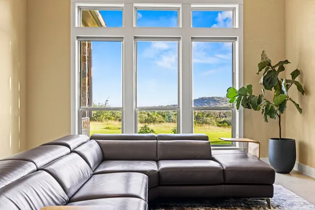 $2,195,000 | 273 Admiral Heights Boulevard, Fredericksburg, TX 78624