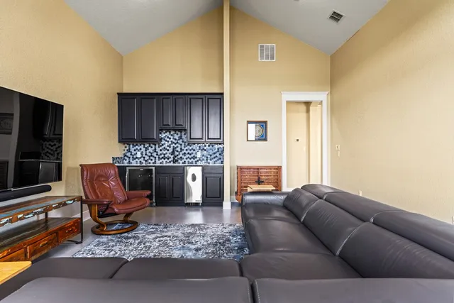 $2,195,000 | 273 Admiral Heights Boulevard, Fredericksburg, TX 78624