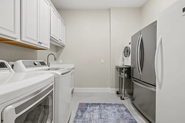 $2,195,000 | 273 Admiral Heights Boulevard, Fredericksburg, TX 78624