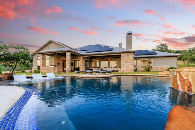 $2,195,000 | 273 Admiral Heights Boulevard, Fredericksburg, TX 78624