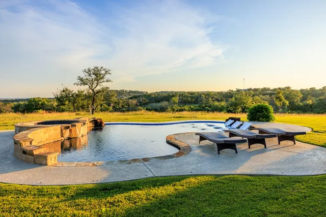 $2,195,000 | 273 Admiral Heights Boulevard, Fredericksburg, TX 78624