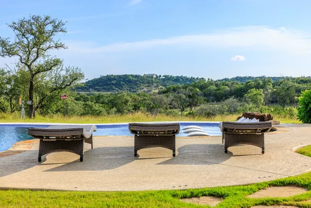 $2,195,000 | 273 Admiral Heights Boulevard, Fredericksburg, TX 78624