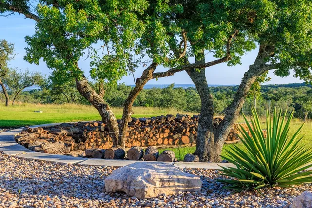 $2,195,000 | 273 Admiral Heights Boulevard, Fredericksburg, TX 78624