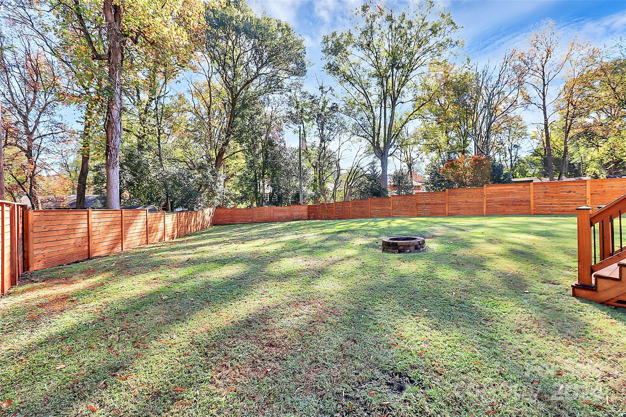 4605 General Pershing Drive Charlotte, NC 28209 - Photo 28 of 35 a view of yard with trees