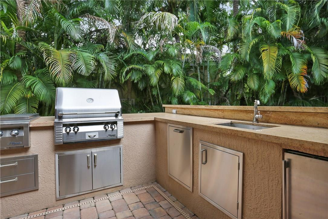 1647 Blue Jay Circle Fort Lauderdale, FL 33327 - Photo 33 of 35 Photo 33