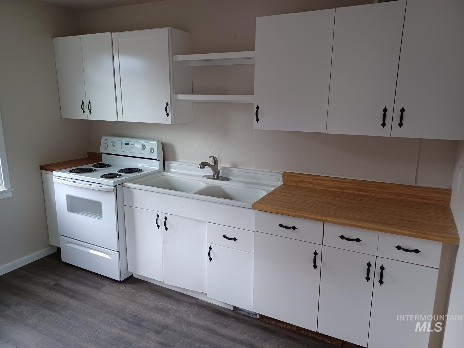 3885 Pershing Drive Boise, ID 83705 - Photo 5 of 14