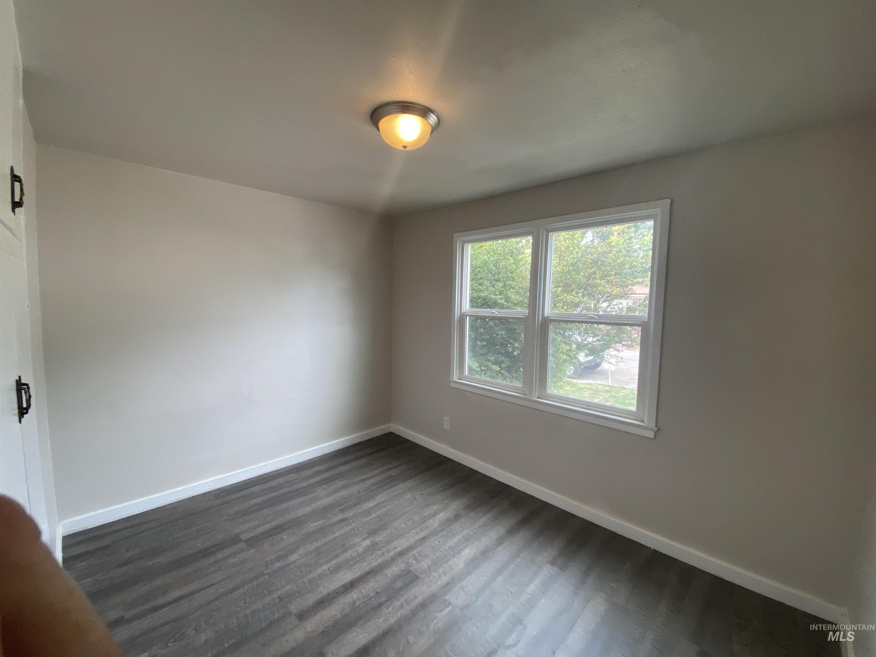 3885 Pershing Drive Boise, ID 83705 - Photo 8 of 14