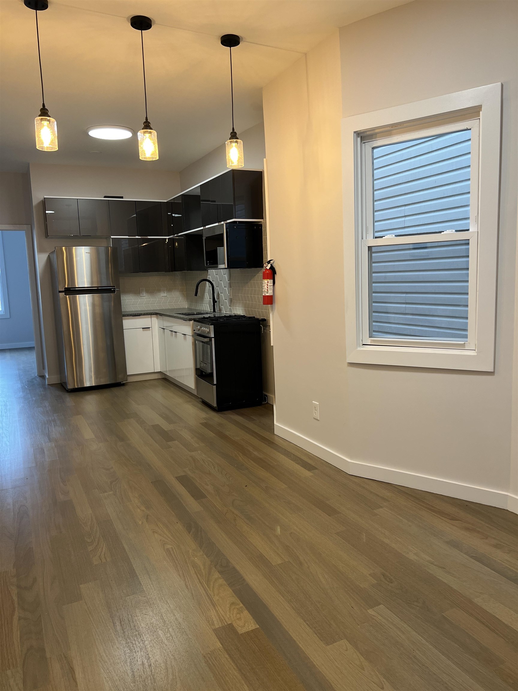 107 Magazine Street, Unit 2R Newark, NJ 07105 - Photo 12 of 40