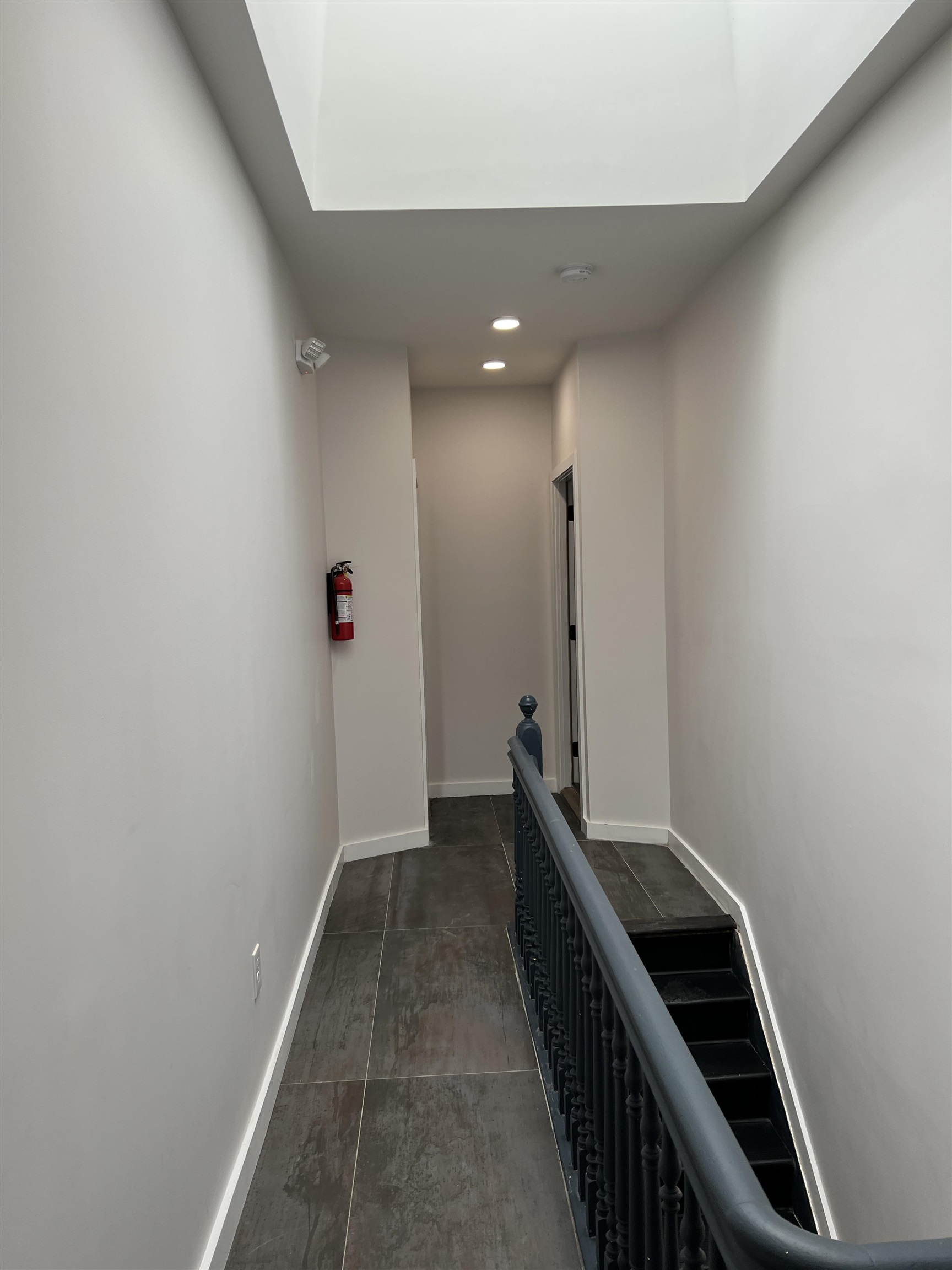 107 Magazine Street, Unit 2R Newark, NJ 07105 - Photo 20 of 40