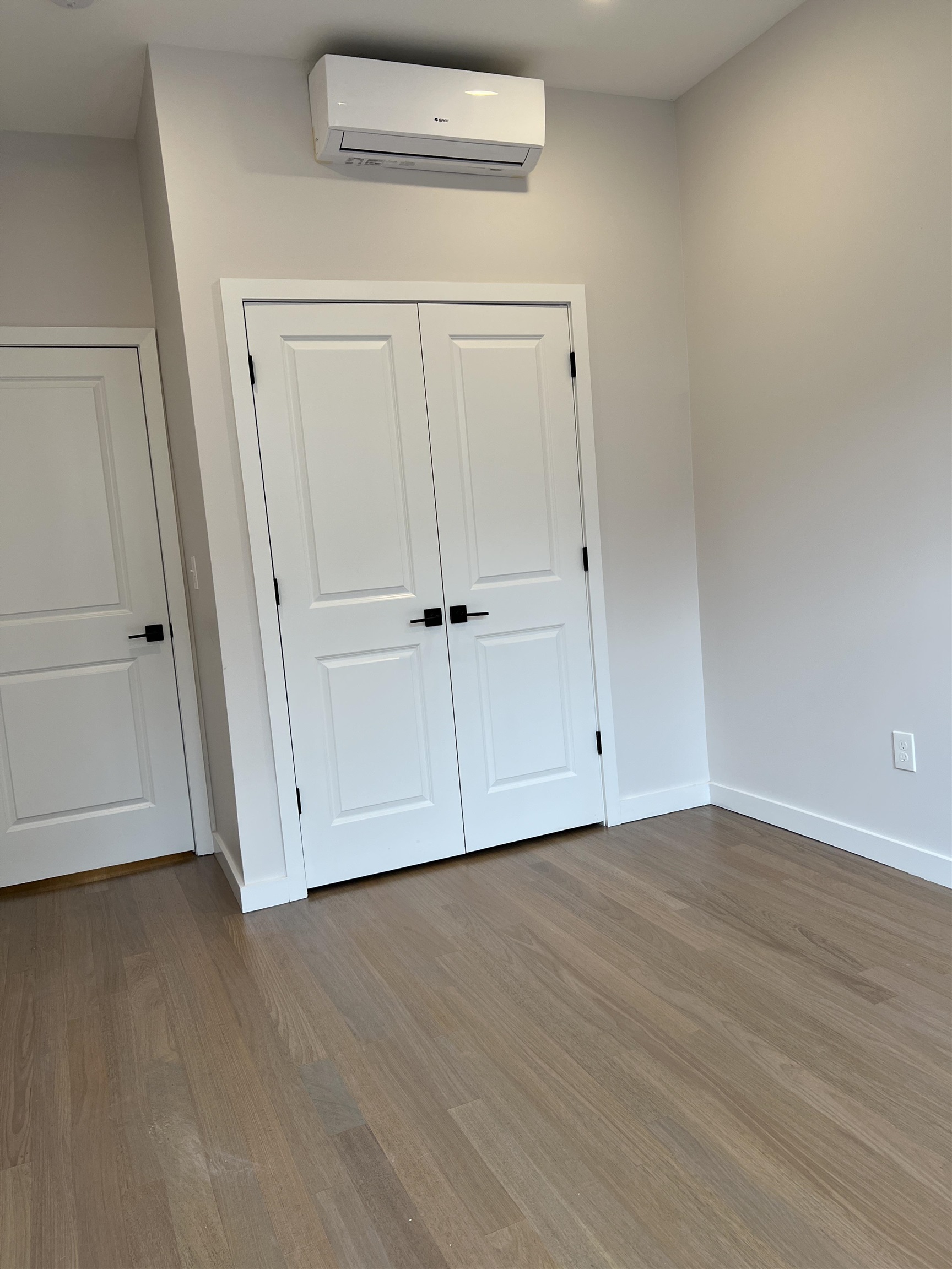 107 Magazine Street, Unit 2R Newark, NJ 07105 - Photo 24 of 40
