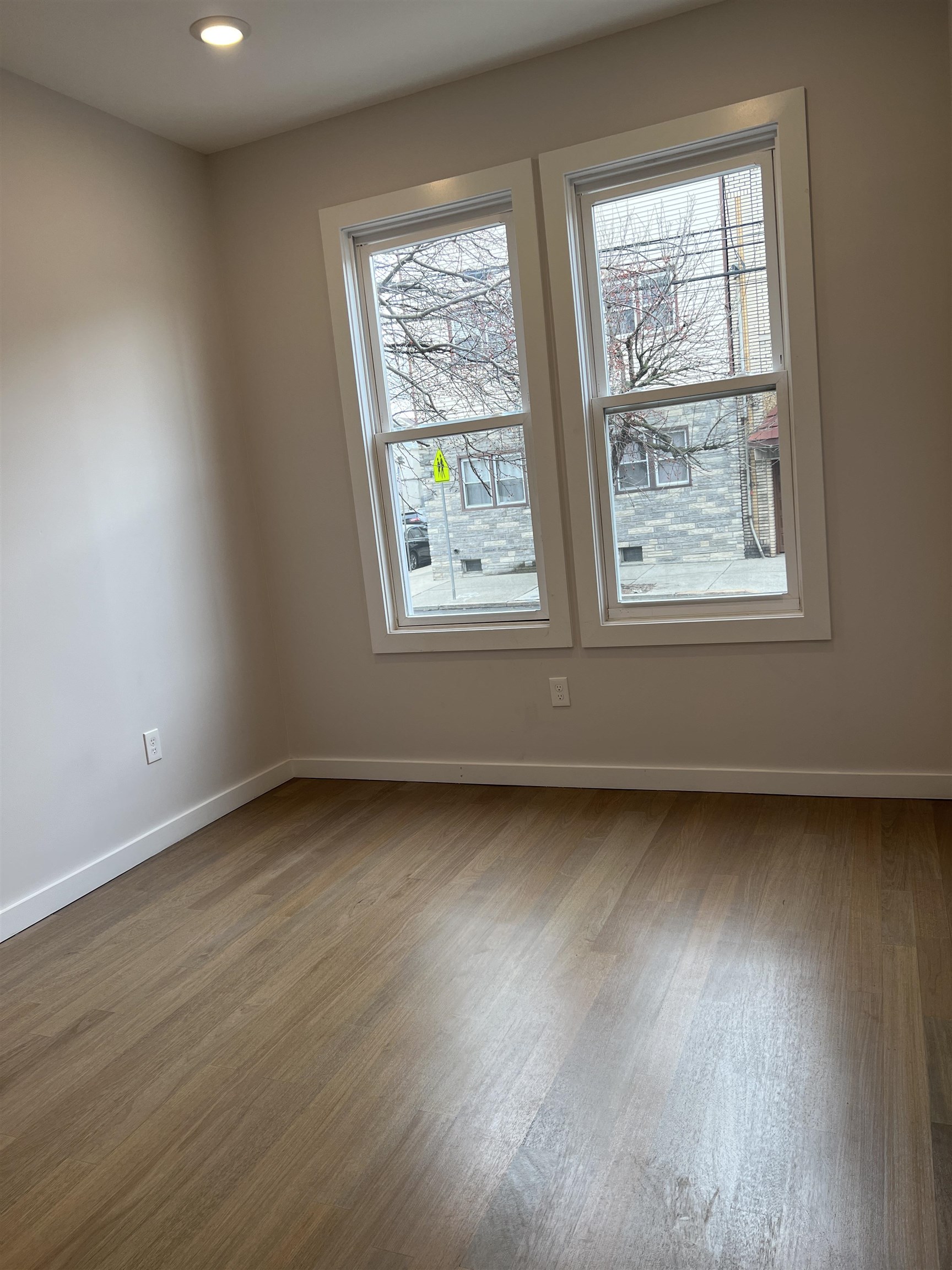 107 Magazine Street, Unit 2R Newark, NJ 07105 - Photo 25 of 40