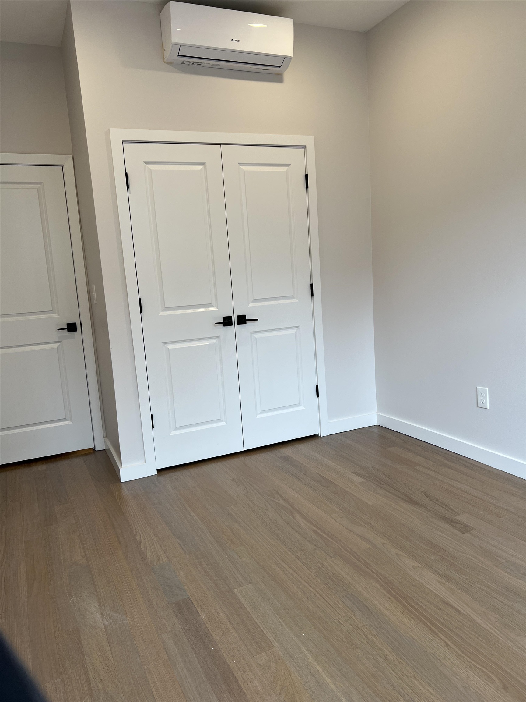 107 Magazine Street, Unit 2R Newark, NJ 07105 - Photo 25 of 40
