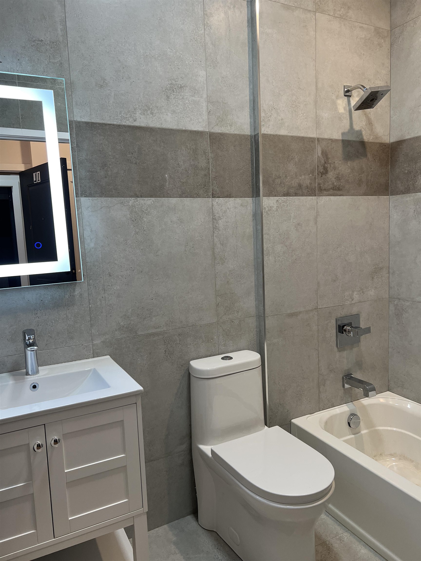 107 Magazine Street, Unit 2R Newark, NJ 07105 - Photo 29 of 40