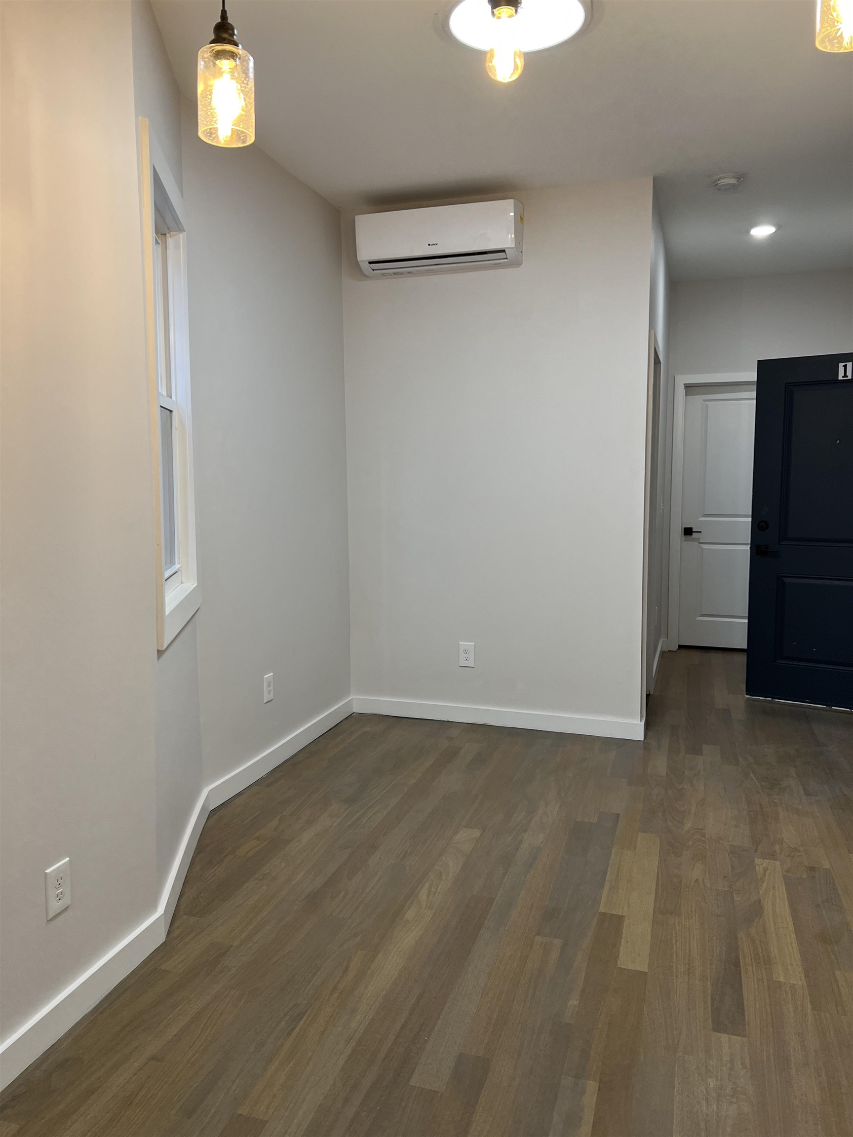 107 Magazine Street, Unit 2R Newark, NJ 07105 - Photo 32 of 40