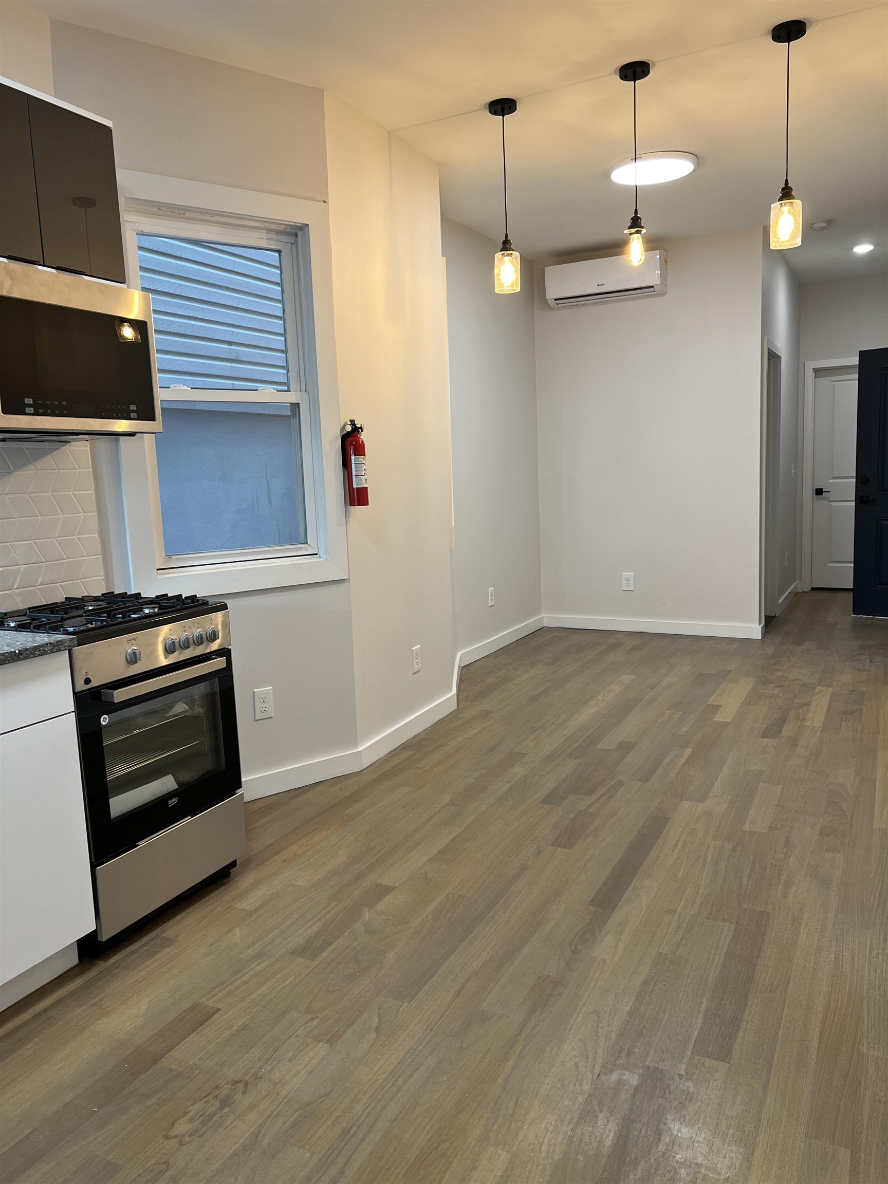 107 Magazine Street, Unit 2R Newark, NJ 07105 - Photo 34 of 40
