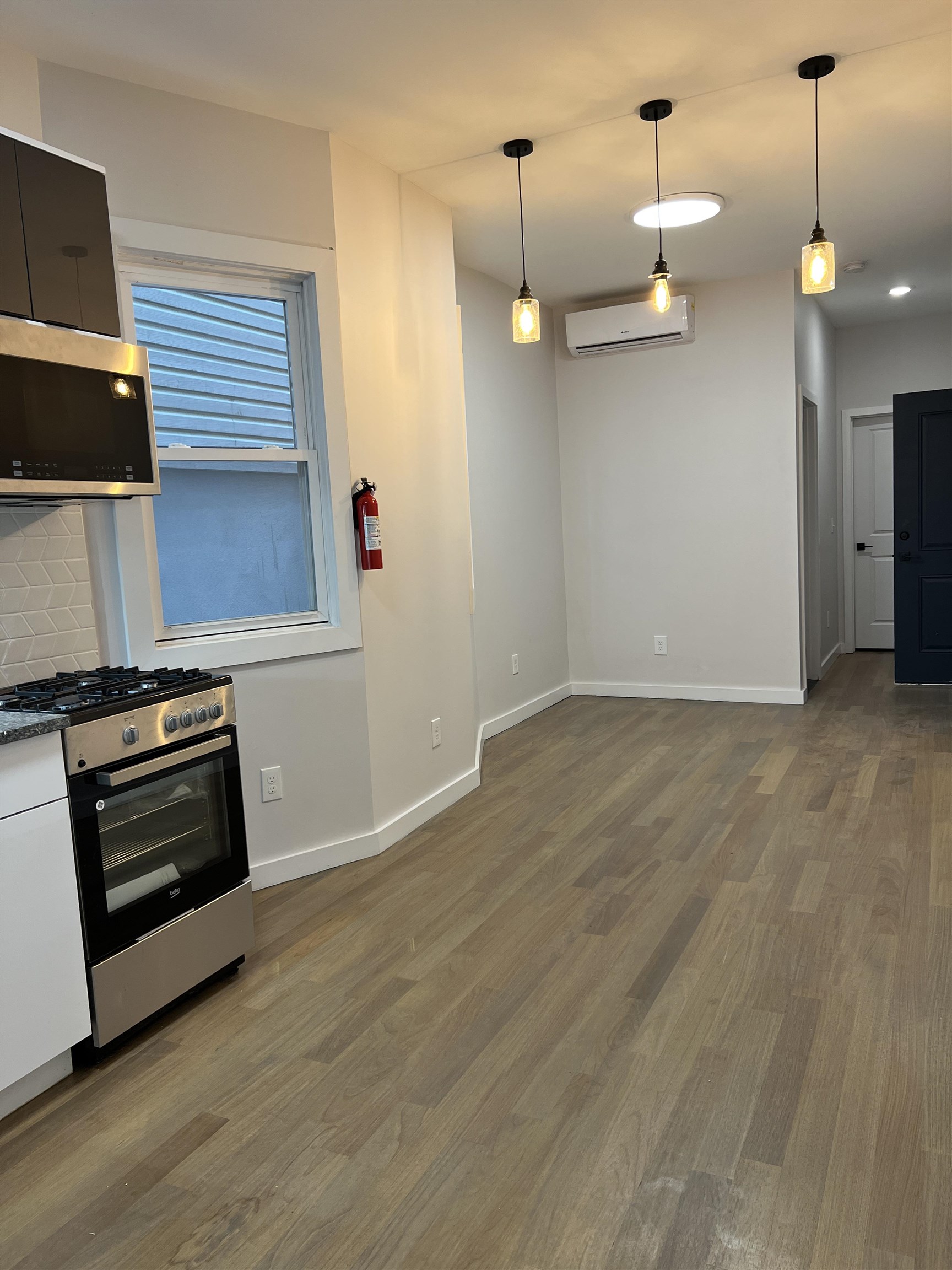 107 Magazine Street, Unit 2R Newark, NJ 07105 - Photo 35 of 40