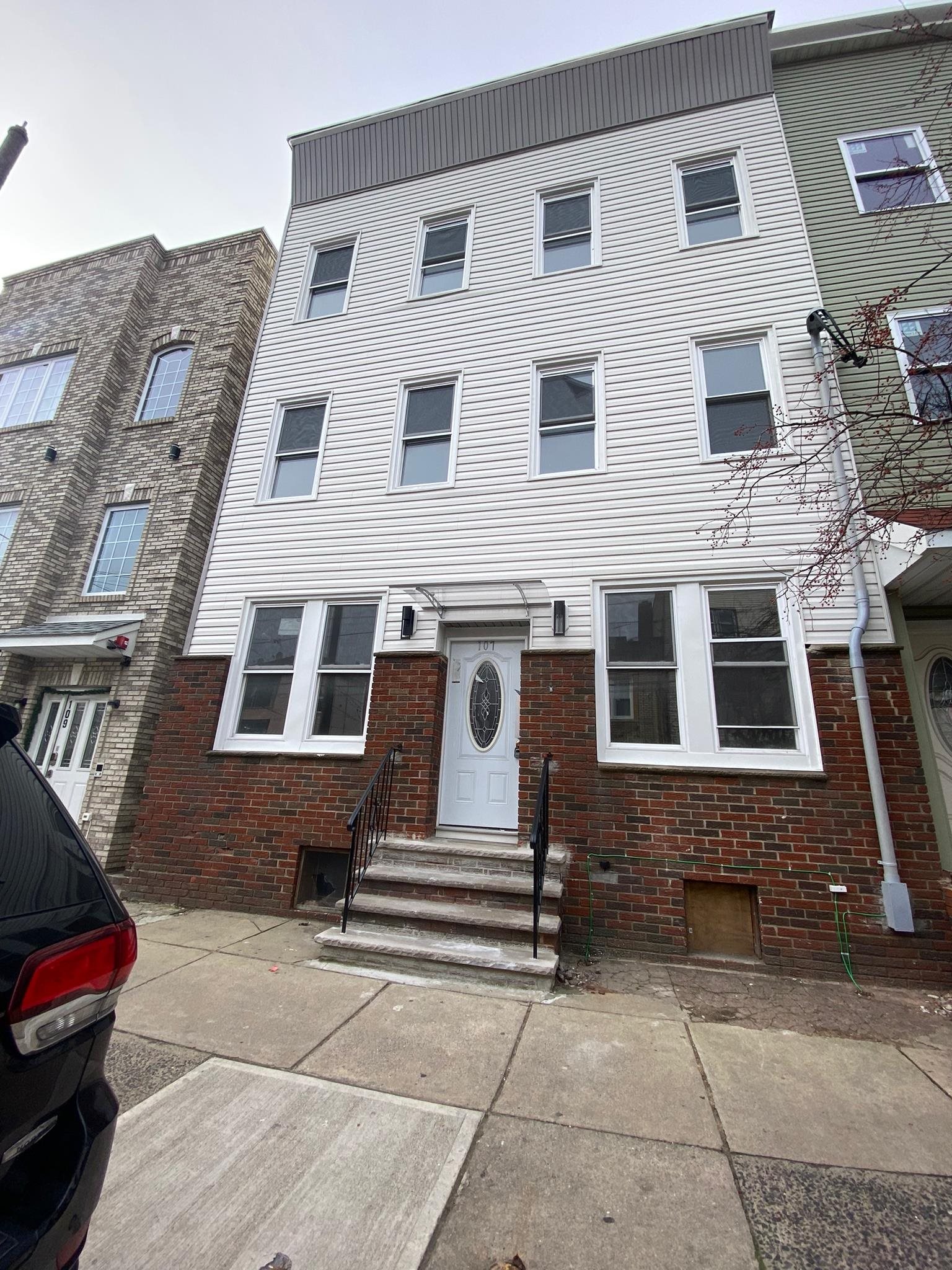 107 Magazine Street, Unit 2R Newark, NJ 07105 - Photo 39 of 40