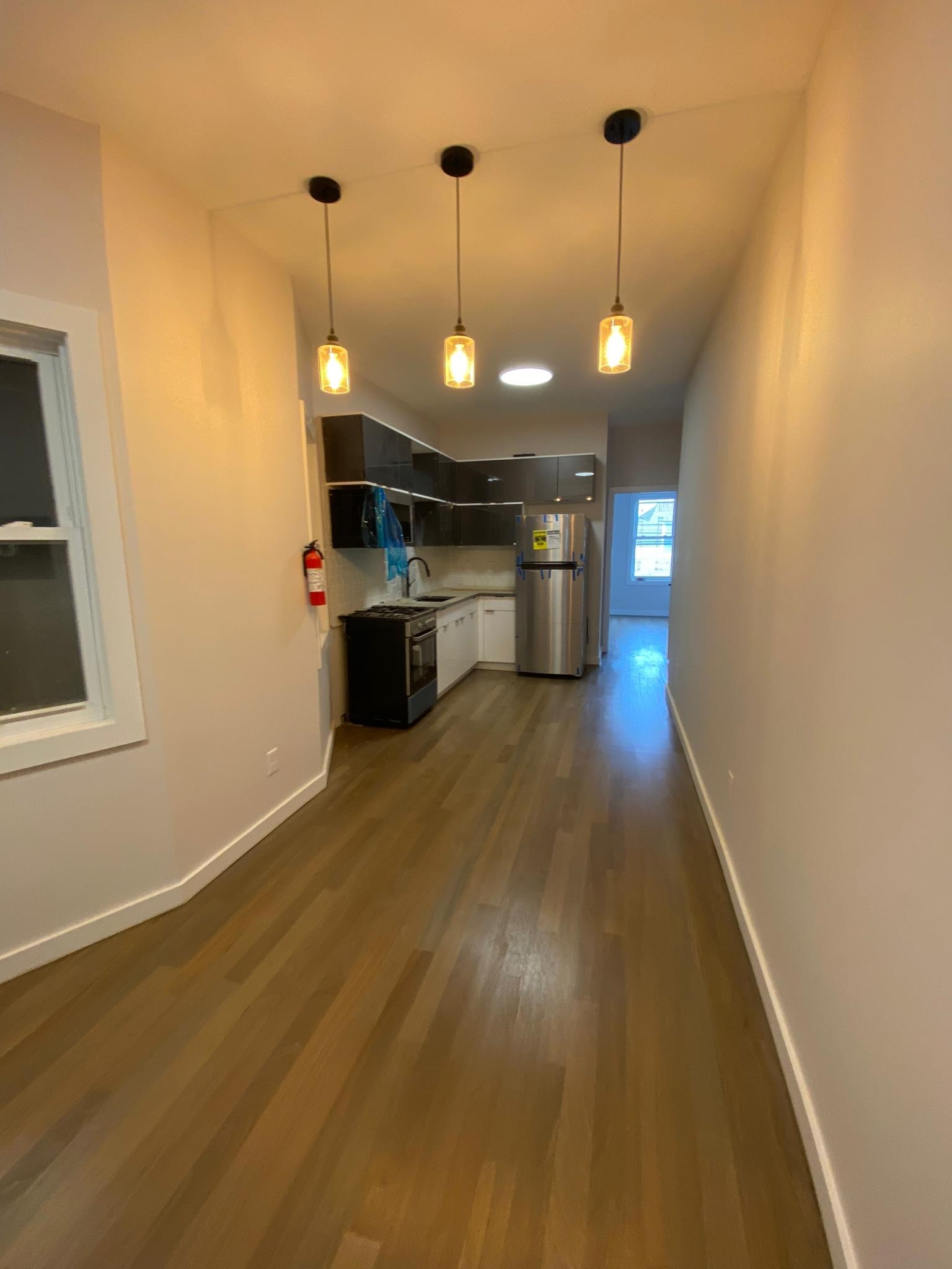 107 Magazine Street, Unit 2R Newark, NJ 07105 - Photo 4 of 40