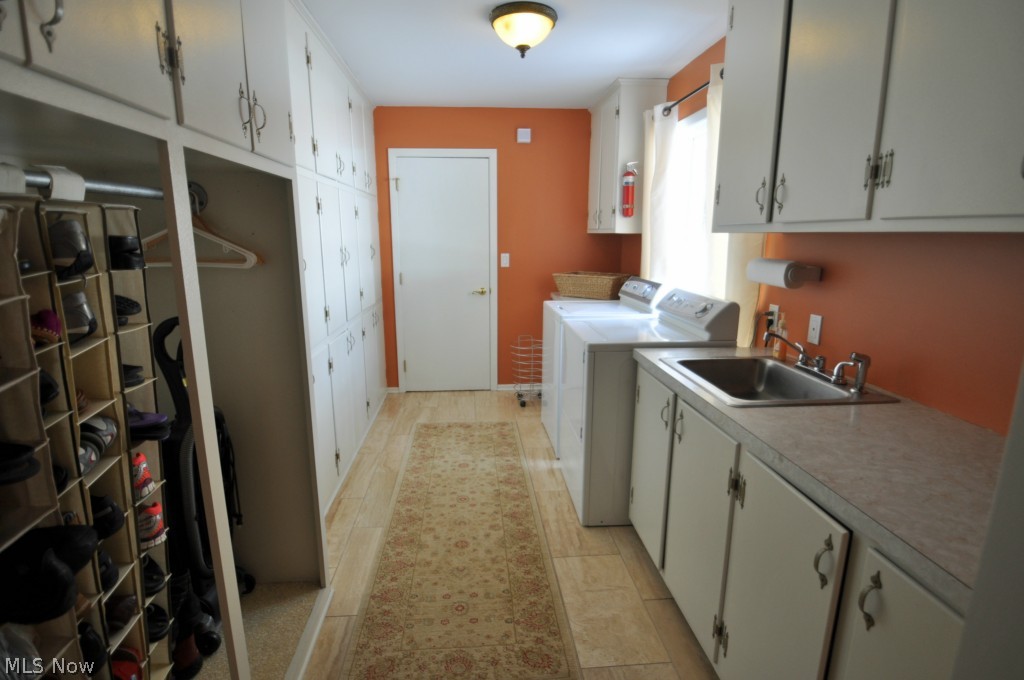 3274 West Bath Road Akron, OH 44333 - Photo 16 of 25 1st FLOOR LAUNDRY