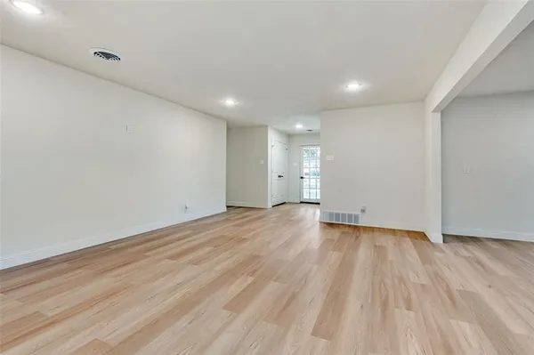 $2,695 | 704 Turner Boulevard, Grand Prairie, TX 75050